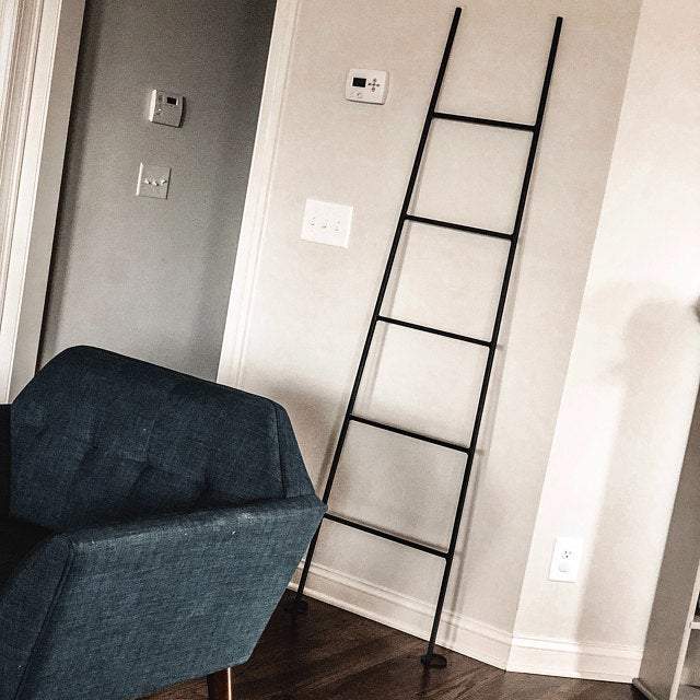Blanket Ladder Floor Storage